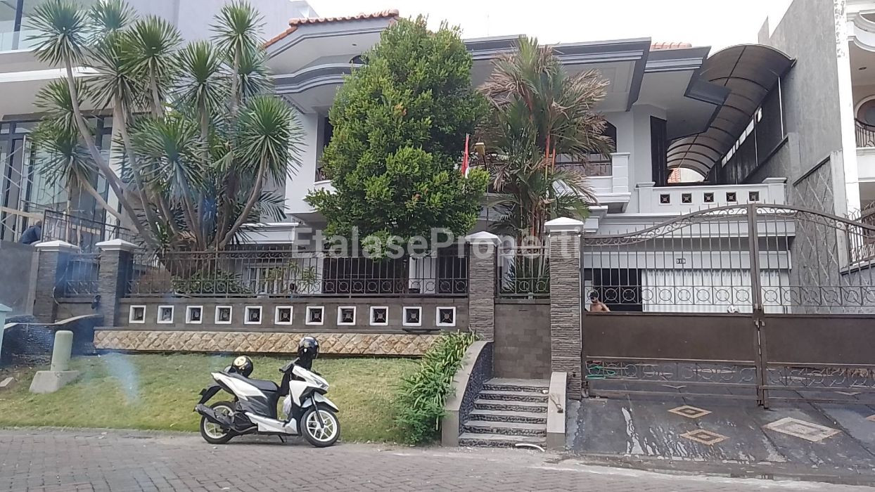 Foto properti Disewakan Rumah Siap Huni Di Graha Famili 1