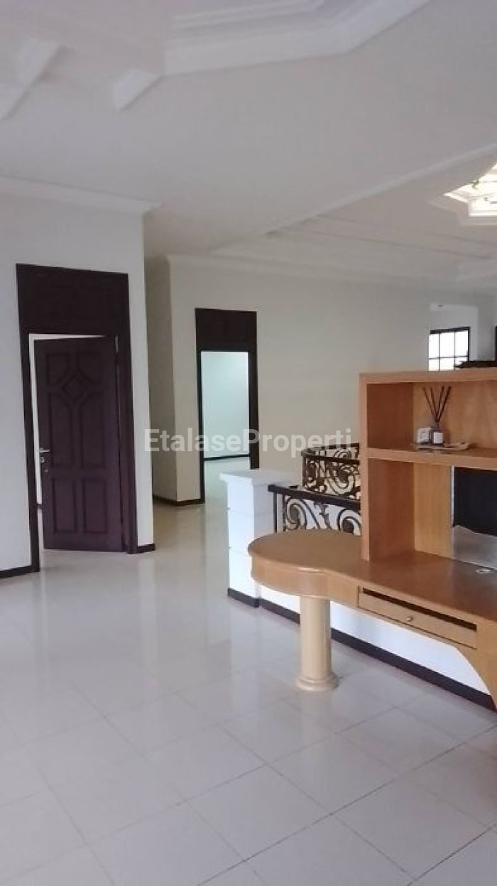 Foto properti Disewakan Rumah Siap Huni Di Graha Famili 2