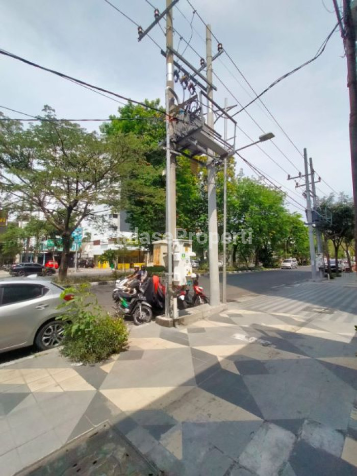 Foto properti Disewakan Ruang Usaha Raya Dharmahusada 4