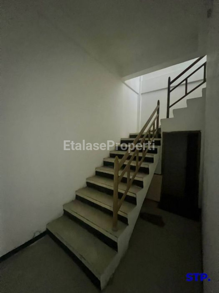 Foto properti Termurah, Ruko Jemursari 3 Lantai Second Road Lokasi Strategis 4