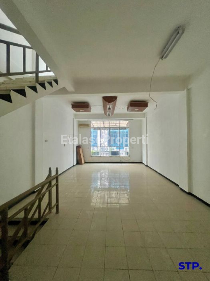 Foto properti Termurah, Ruko Jemursari 3 Lantai Second Road Lokasi Strategis 5