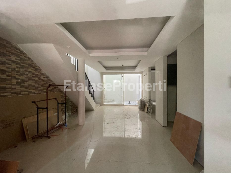 Foto properti *Dijiual Rumah Dian Istana Mocca Vrbana* 2