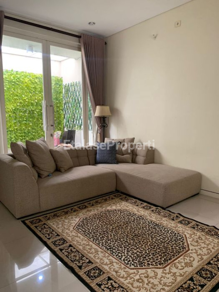 Foto properti DIJUAL RUMAH 2 Lantai SEMI FURNISHED CITRA GARDEN SIDOARJO 3
