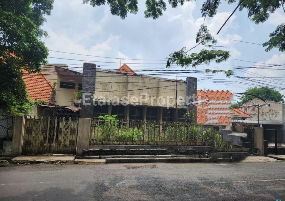 Foto properti JUAL CEPAT - Pusat Kota - Jalan SULAWESI 1