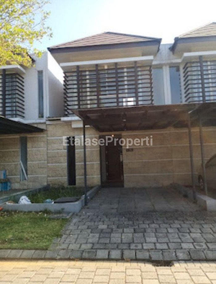 Foto properti Dijual Rumah 2 Lantai 1