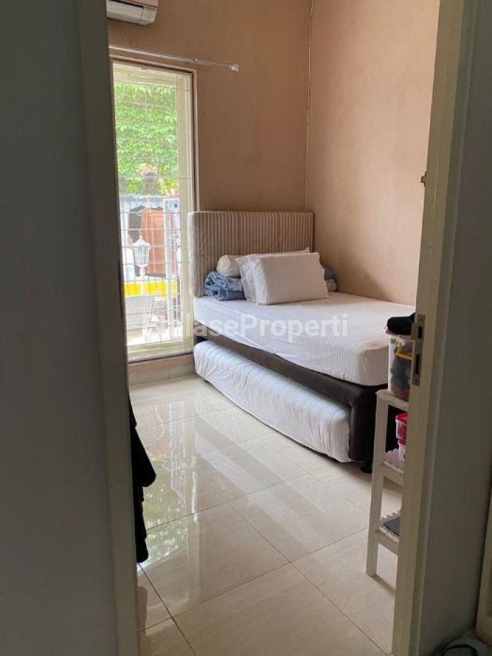 Foto properti Dijual Rumah 2 Lantai 3