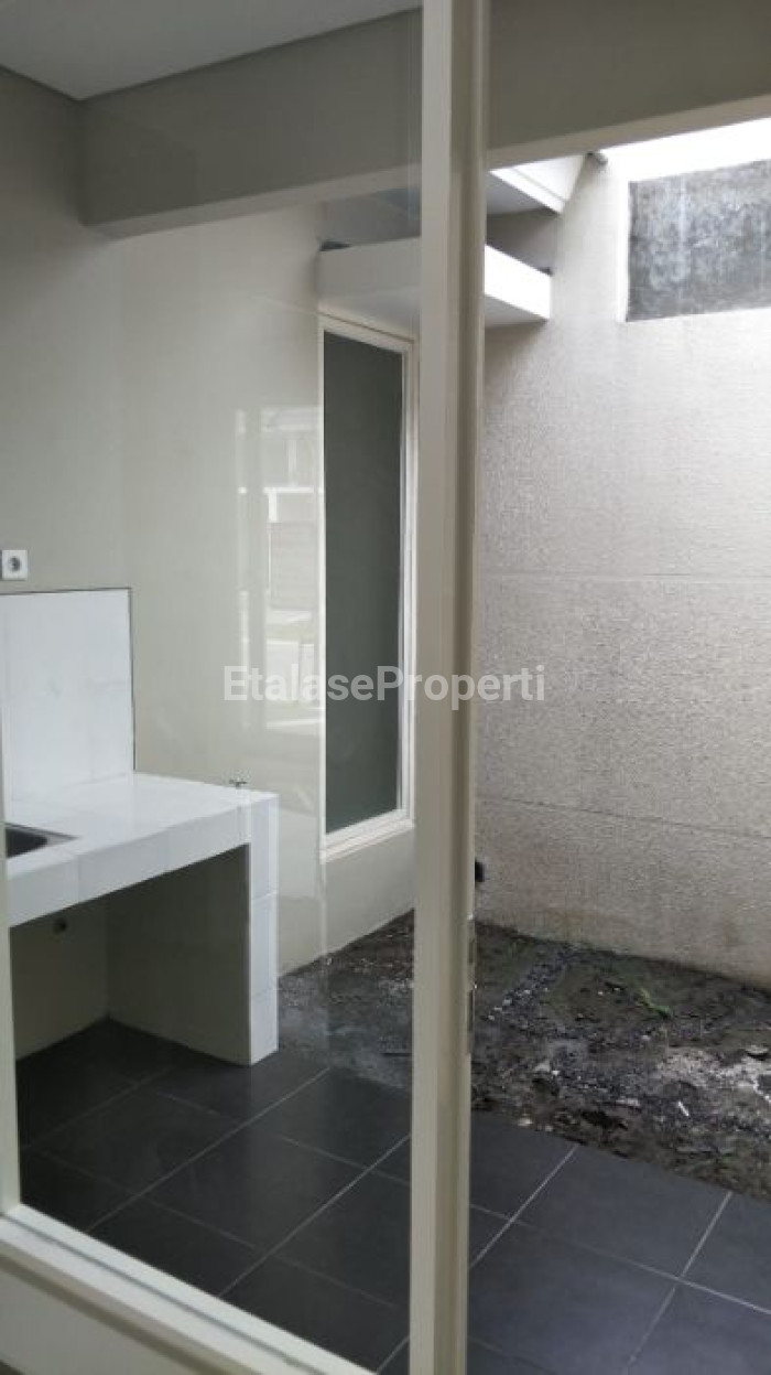 Foto properti Dijual/disewakan Rumah Northwest Park Siap Huni 6
