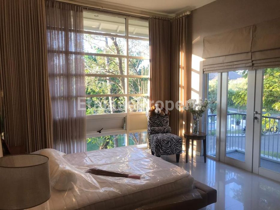 Foto properti Rumah Mewah Diamond Hill Citraland Include Perabot 5
