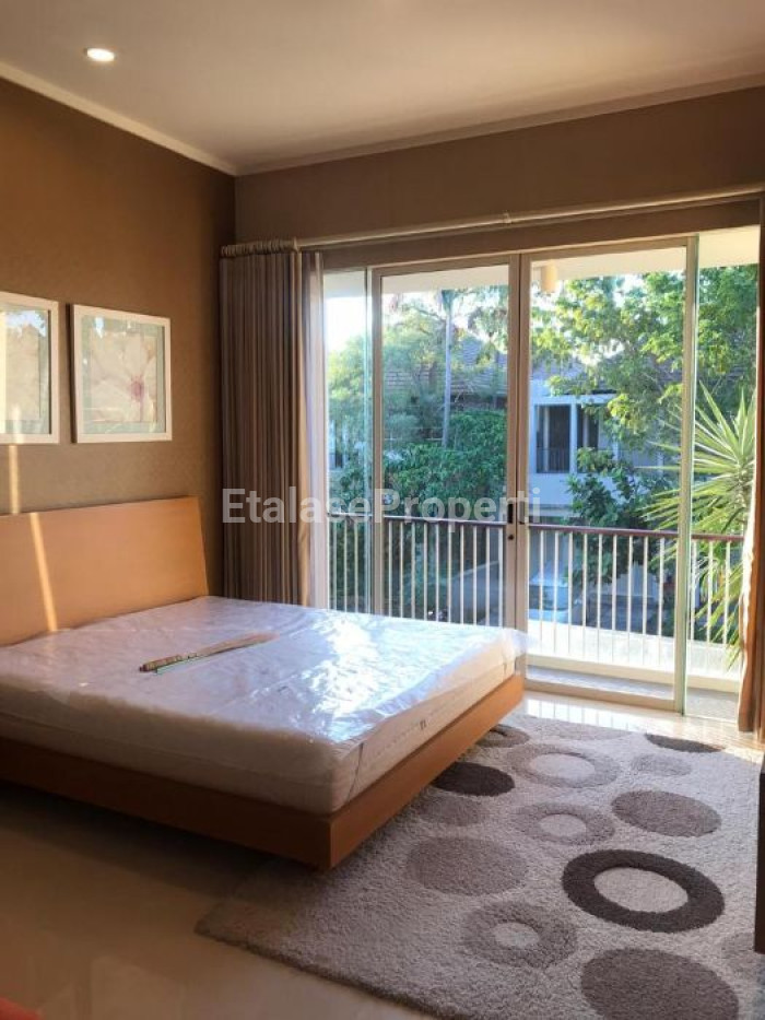 Foto properti Rumah Mewah Diamond Hill Citraland Include Perabot 8