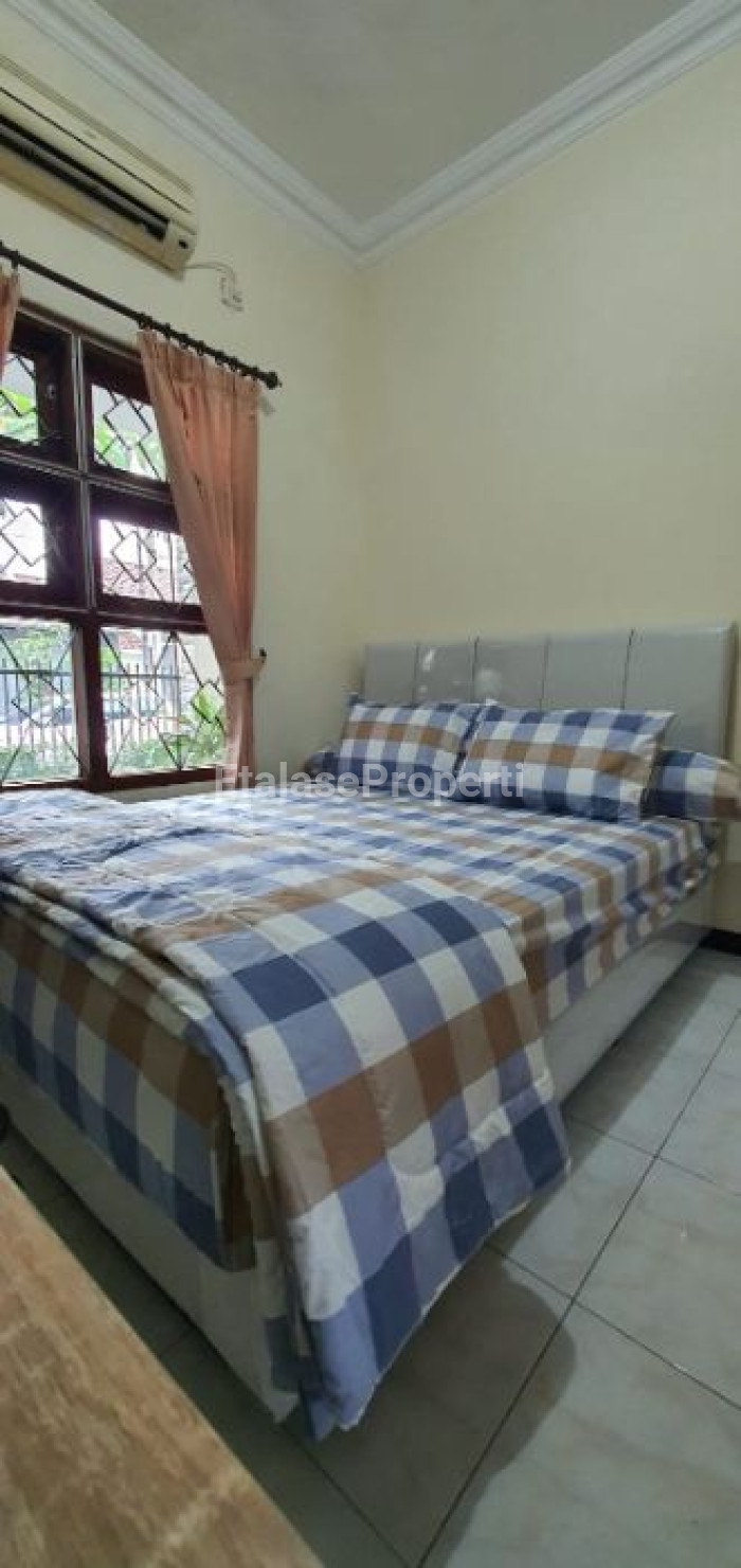 Foto properti Rumah Cantik Lengkap Dengan Furnished Lingkungan Nyaman Rayan Regency Surabaya Barat 1