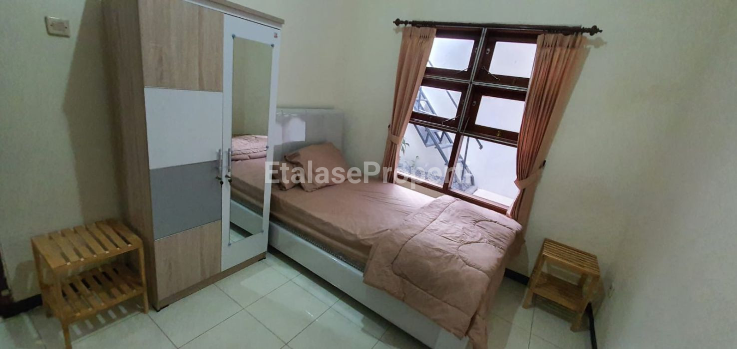 Foto properti Rumah Cantik Lengkap Dengan Furnished Lingkungan Nyaman Rayan Regency Surabaya Barat 6