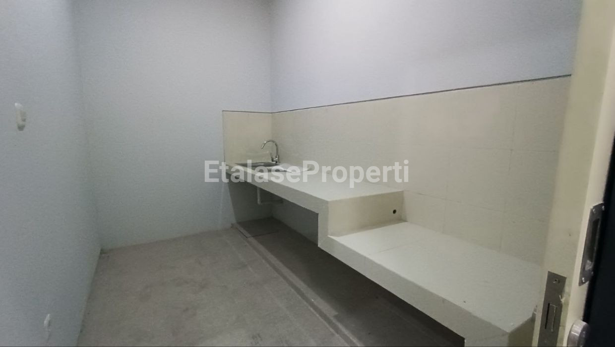 Foto properti Dijual Rumah Baru Gress 5