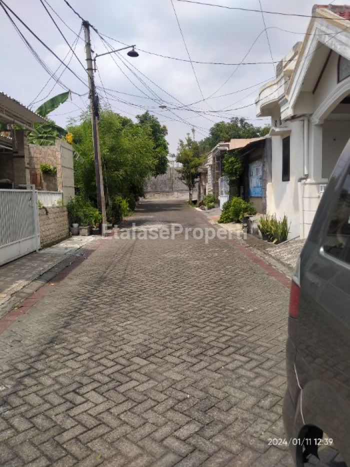 Foto properti Dijual Murah Rumah SHM Di Puri Lidah  Kulon Indah Blok R Surabaya Dekat Wisata Bukit Mas Dan Wiyung 2
