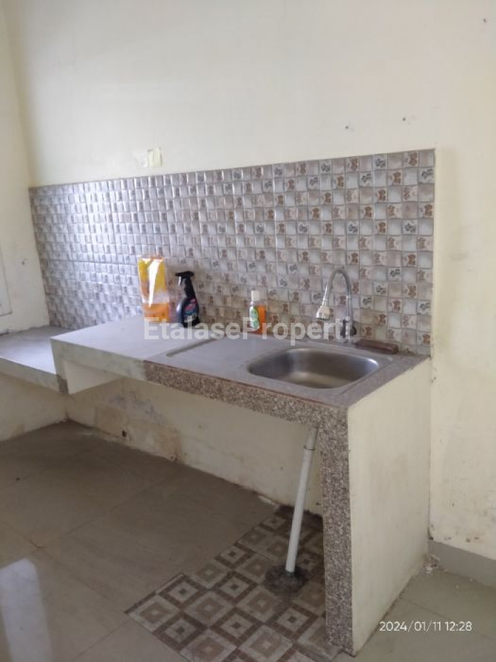 Foto properti Dijual Murah Rumah SHM Di Puri Lidah  Kulon Indah Blok R Surabaya Dekat Wisata Bukit Mas Dan Wiyung 5