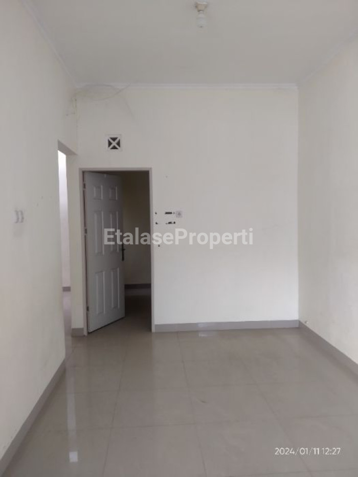 Foto properti Dijual Murah Rumah SHM Di Puri Lidah  Kulon Indah Blok R Surabaya Dekat Wisata Bukit Mas Dan Wiyung 6