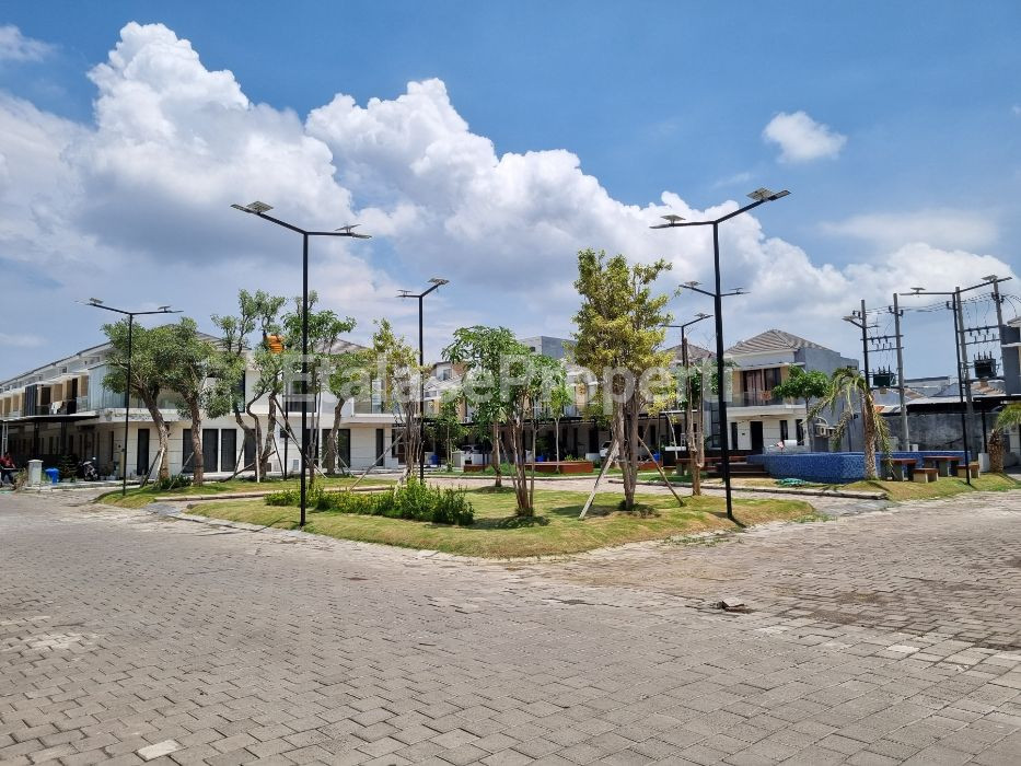 Foto properti Dijual Rumah Baru .. WELLINGTON PARK RESIDENCE Type PERTH  Depan Taman Dan Row Jalan Lebar 2
