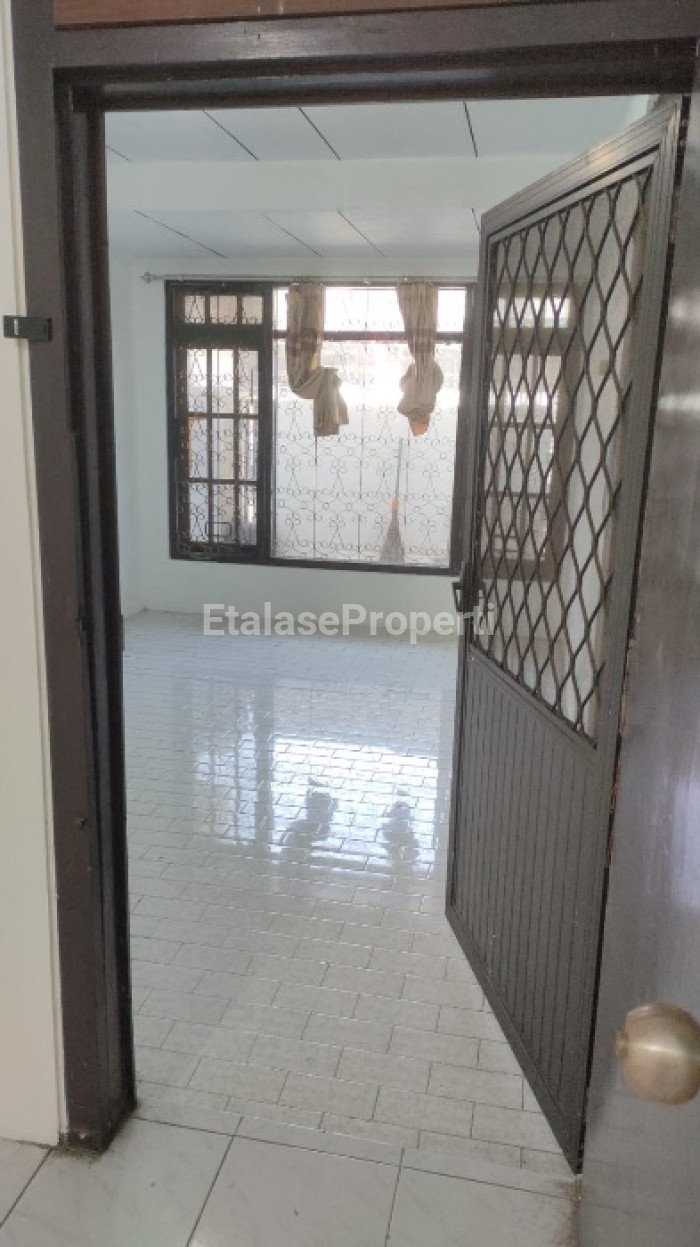 Foto properti Rumah Darmo Permai (SIAP HUNI) 3