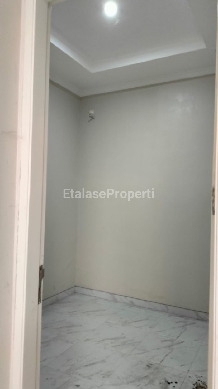 Foto properti Rumah Darmo Permai (SIAP HUNI) 8