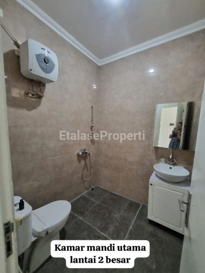 Foto properti Rumah Royal Residence 4