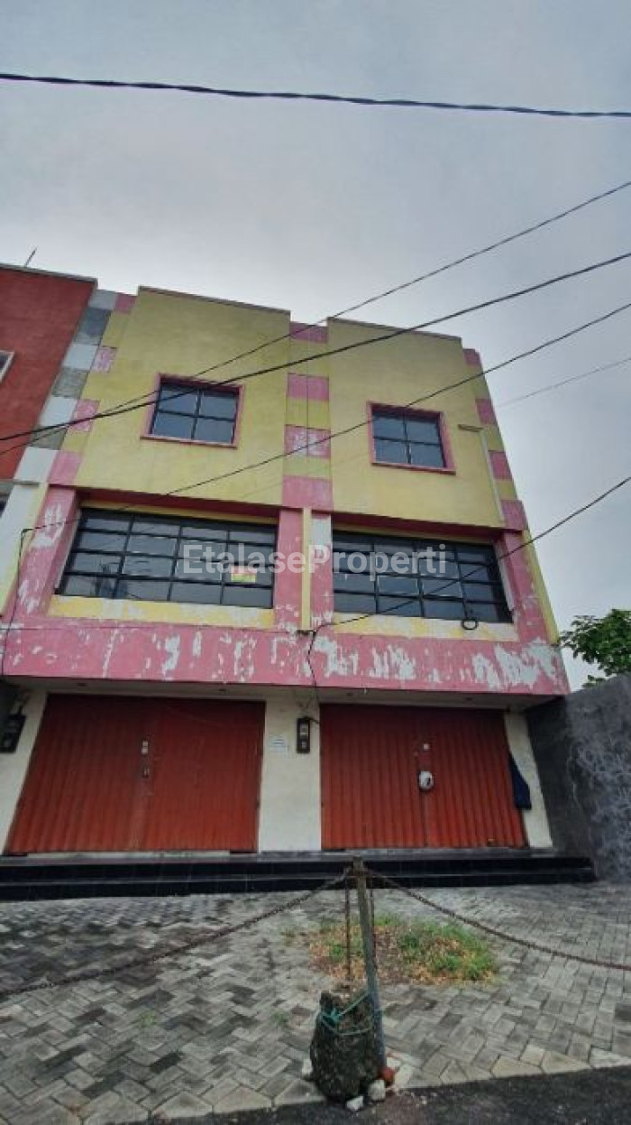 Foto properti 2 Ruko Gandeng Siap Pakai Daerah Komersial Raya Mayjend Yono Suwoyo Surabaya Barat 1
