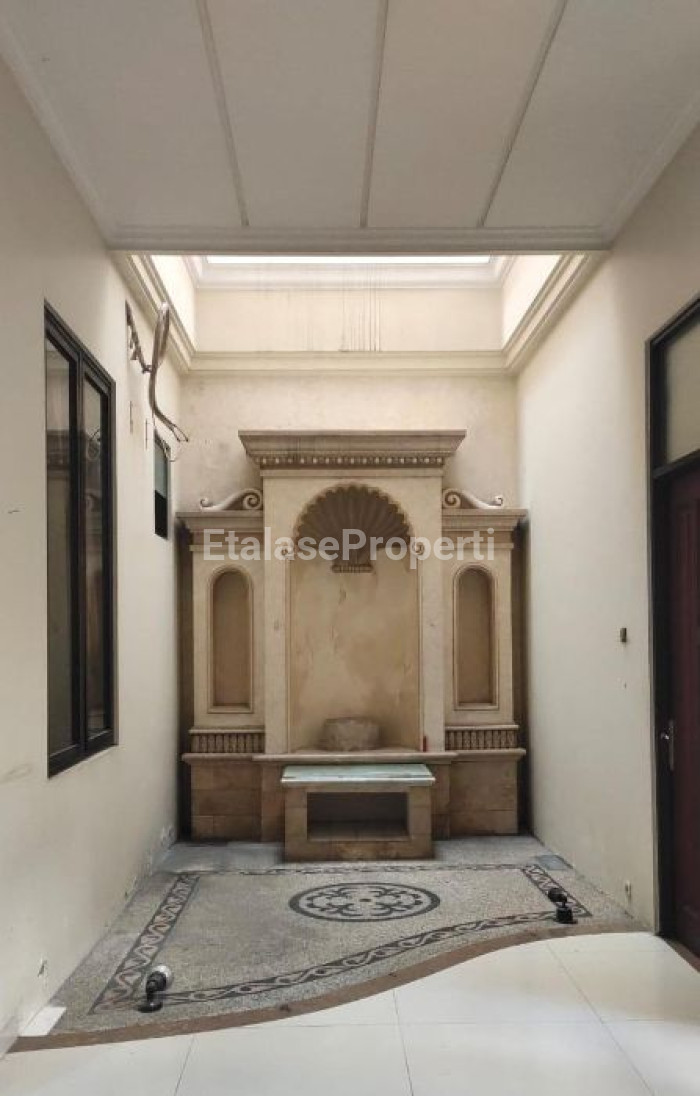 Foto properti Rumah Sutorejo Timur 5