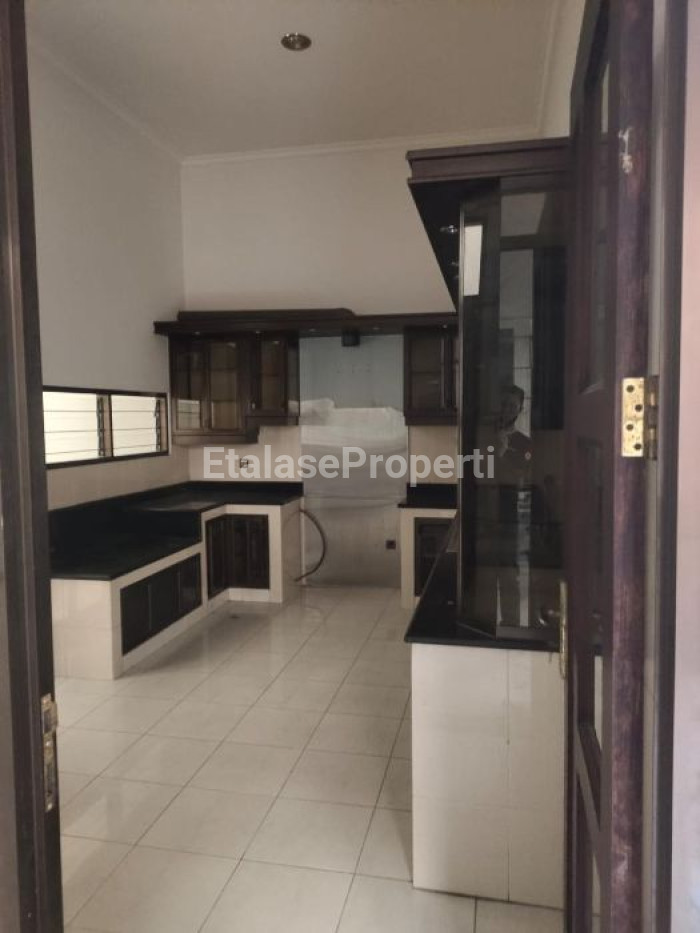 Foto properti Rumah Sutorejo Timur 6