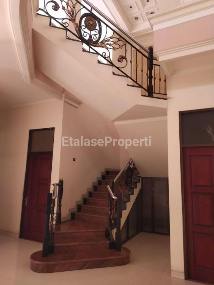 Foto properti Rumah Sutorejo Timur 9