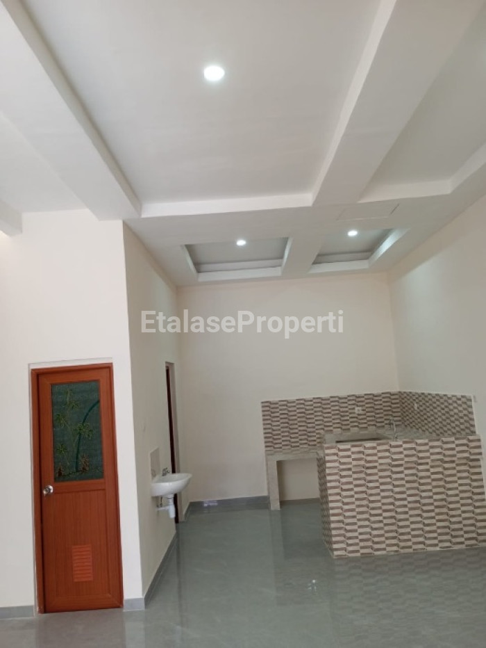 Foto properti Rumah Baru Mulyosari Utara 4