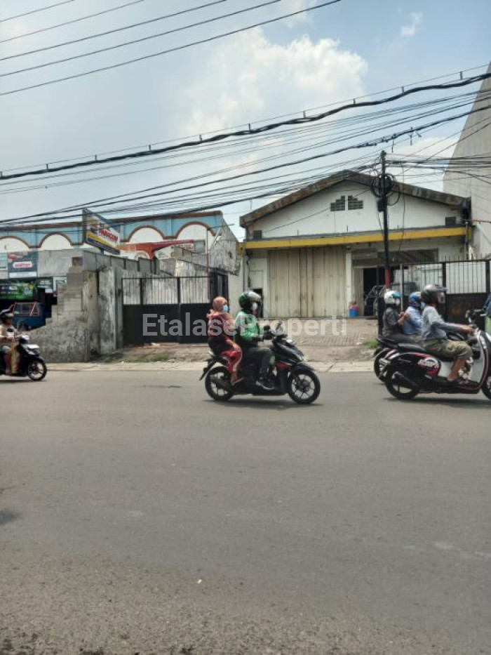 Foto properti Dijual Gudang Di Jln Tropodo 1