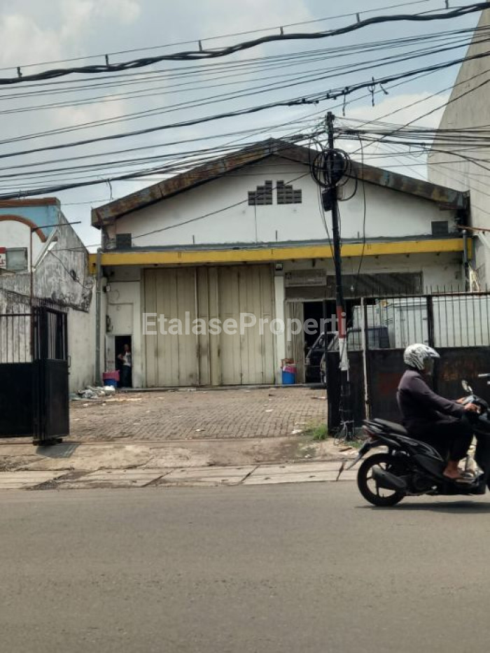 Foto properti Dijual Gudang Di Jln Tropodo 2