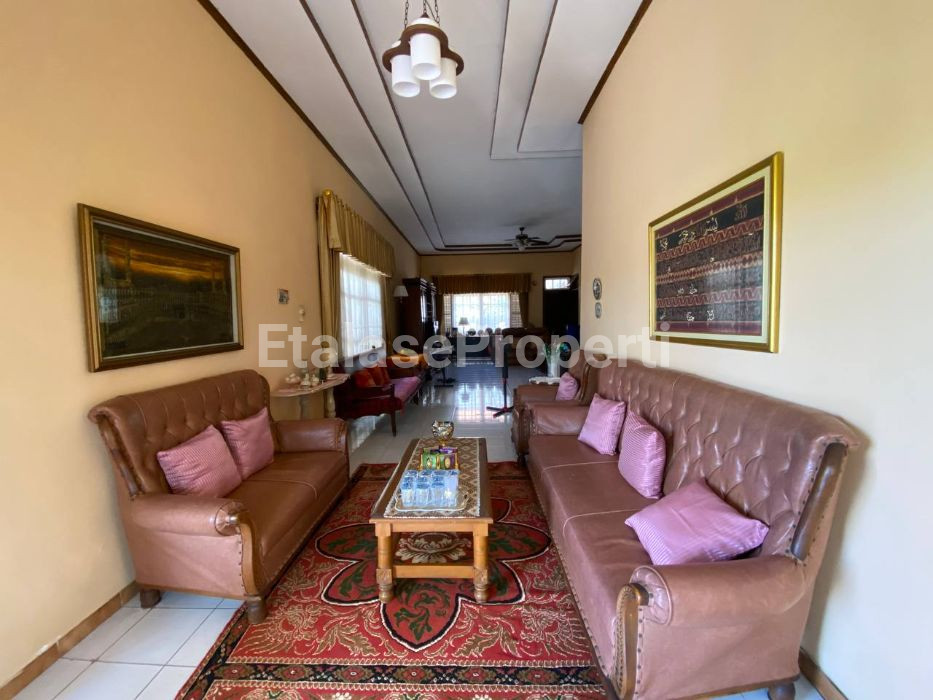 Foto properti Dijual Rumah Siap Huni  Wiyung Brantas Permai, Surabaya Barat (HITUNG TANAH) 7