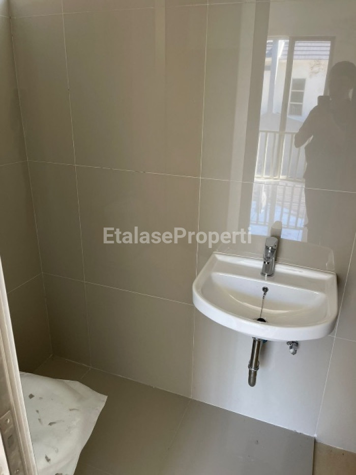 Foto properti Rumah Minimalis Siap Huni Kondisi Baru Gress, Di Greenland Residence Menganti. 4