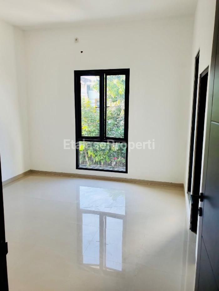 Foto properti Rumah Murah Surabaya Timur Kondisi Baru Minimalis, Nirwana Eksekutif. 3