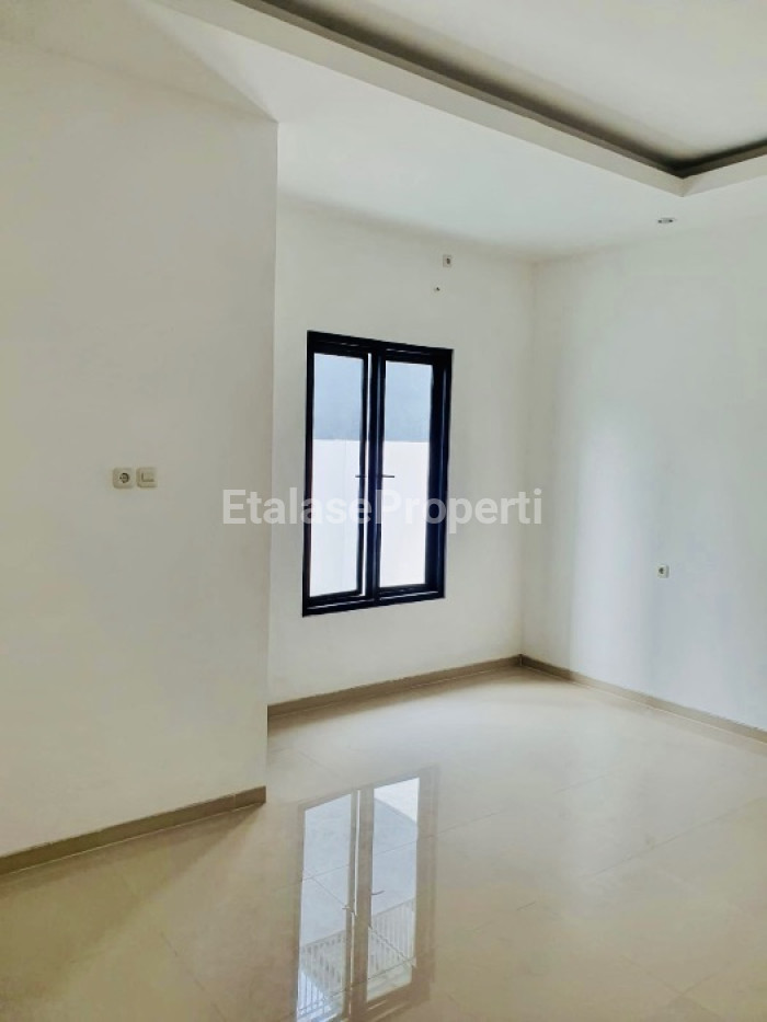 Foto properti Rumah Murah Surabaya Timur Kondisi Baru Minimalis, Nirwana Eksekutif. 4