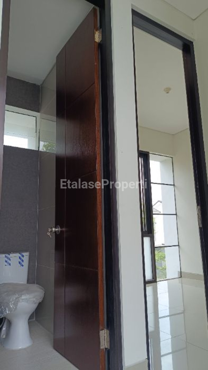 Foto properti Disewakan Rumah 2 Lantai 3