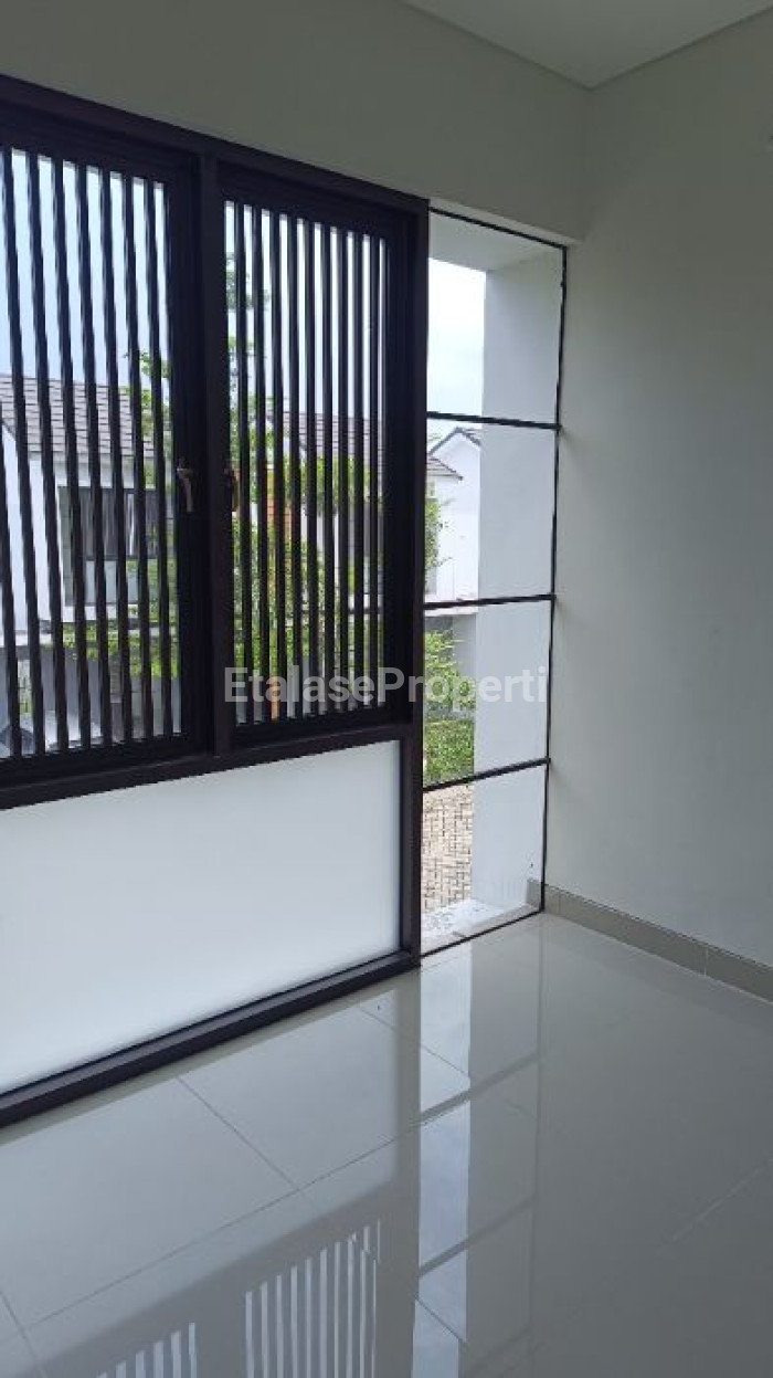 Foto properti Disewakan Rumah 2 Lantai 5