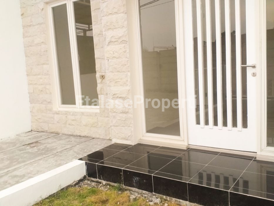 Foto properti ( PRIMARY ) DIJUAL RUMAH 2 LANTAI GREENLAKE WONOREJO TAHAP 5 2
