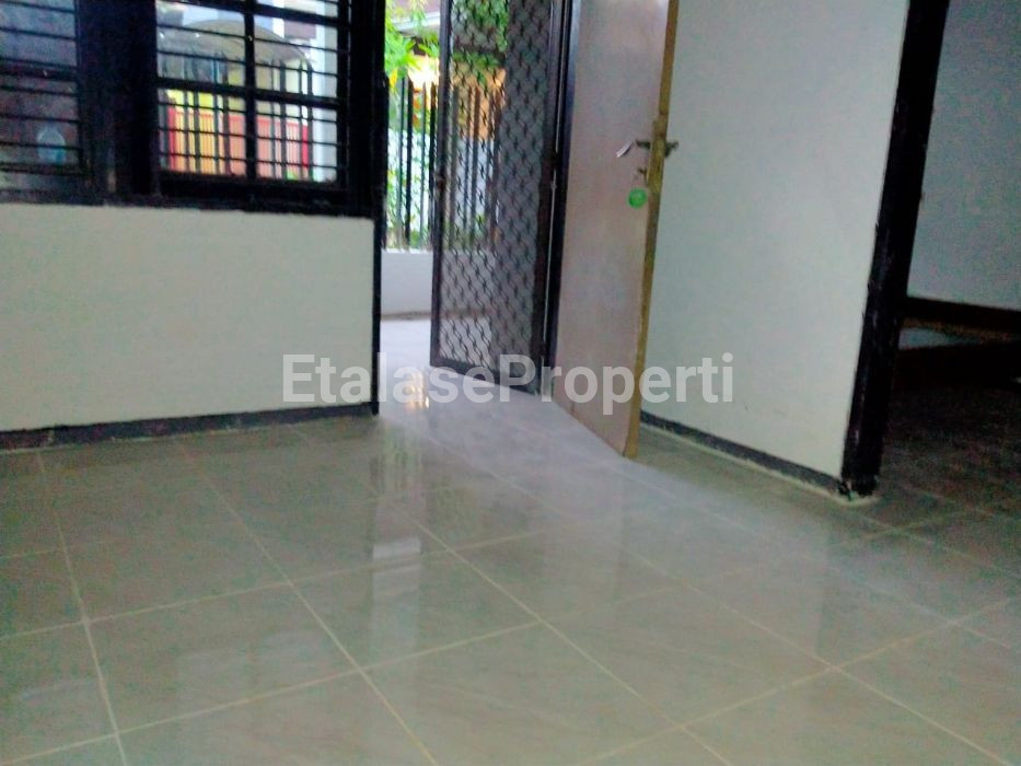 Foto properti Rumah Minimalis Fasilitas Lengkap Siap Huni Strategis Rungkut Mapan Barat Surabaya Timur 3