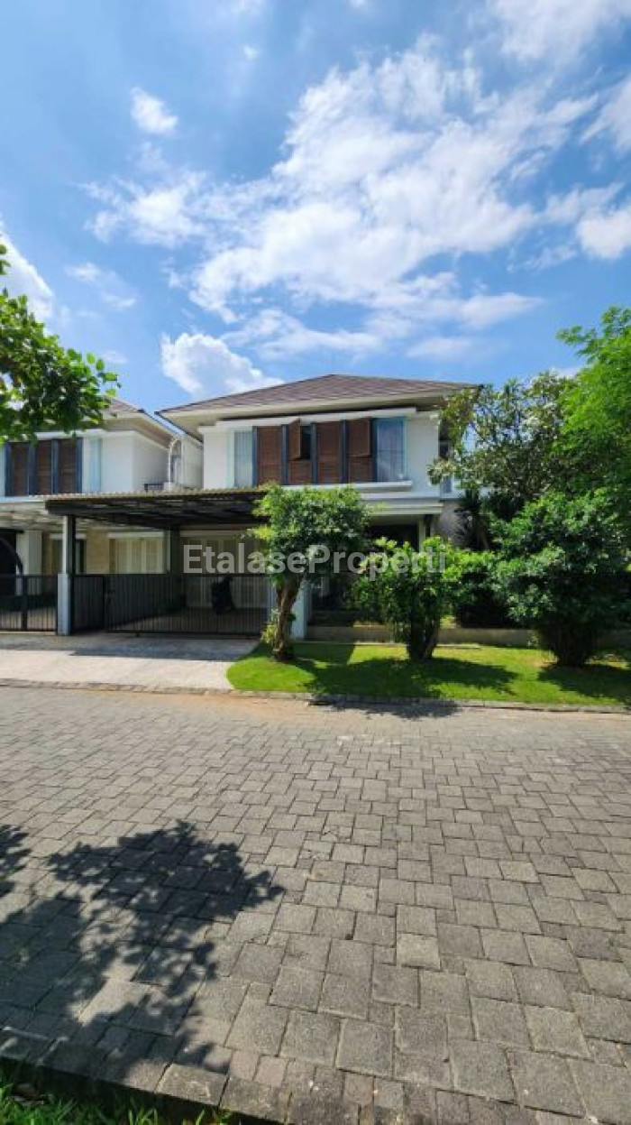 Foto properti *Dijual Rumah 2 Lantai, Prambanan Residence* 1