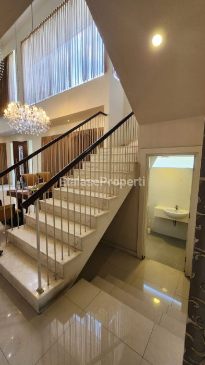 Foto properti *Dijual Rumah 2 Lantai, Prambanan Residence* 6