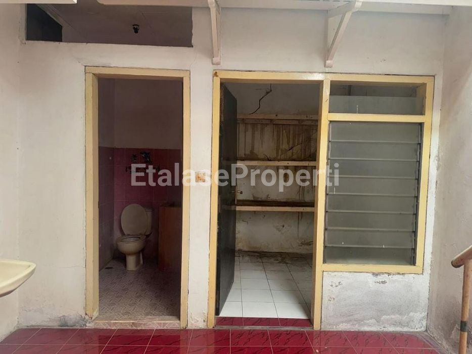 Foto properti Dijual Cepat Rumah Hitung Tanah Klampis Semolo Barat 4