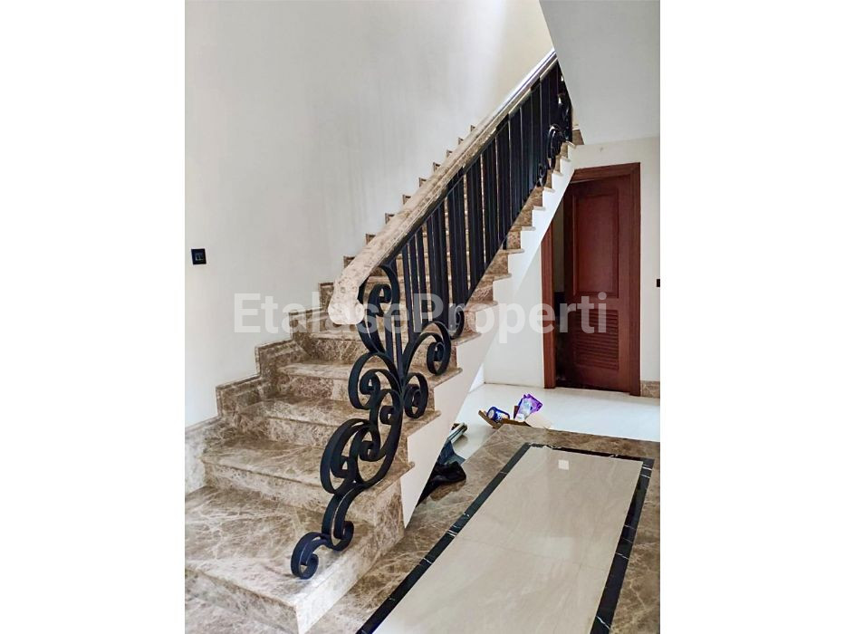 Foto properti *Dijual Rumah Baru Graha Famili Spek Premium, Private Cluster* 6