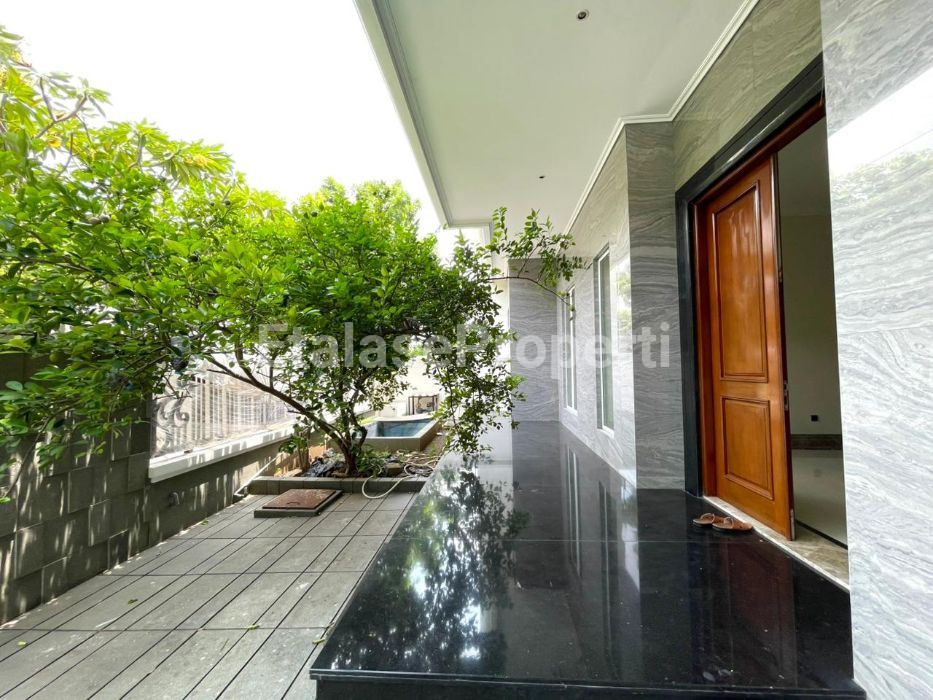 Foto properti *Dijual Rumah Baru Graha Famili Spek Premium, Private Cluster* 2