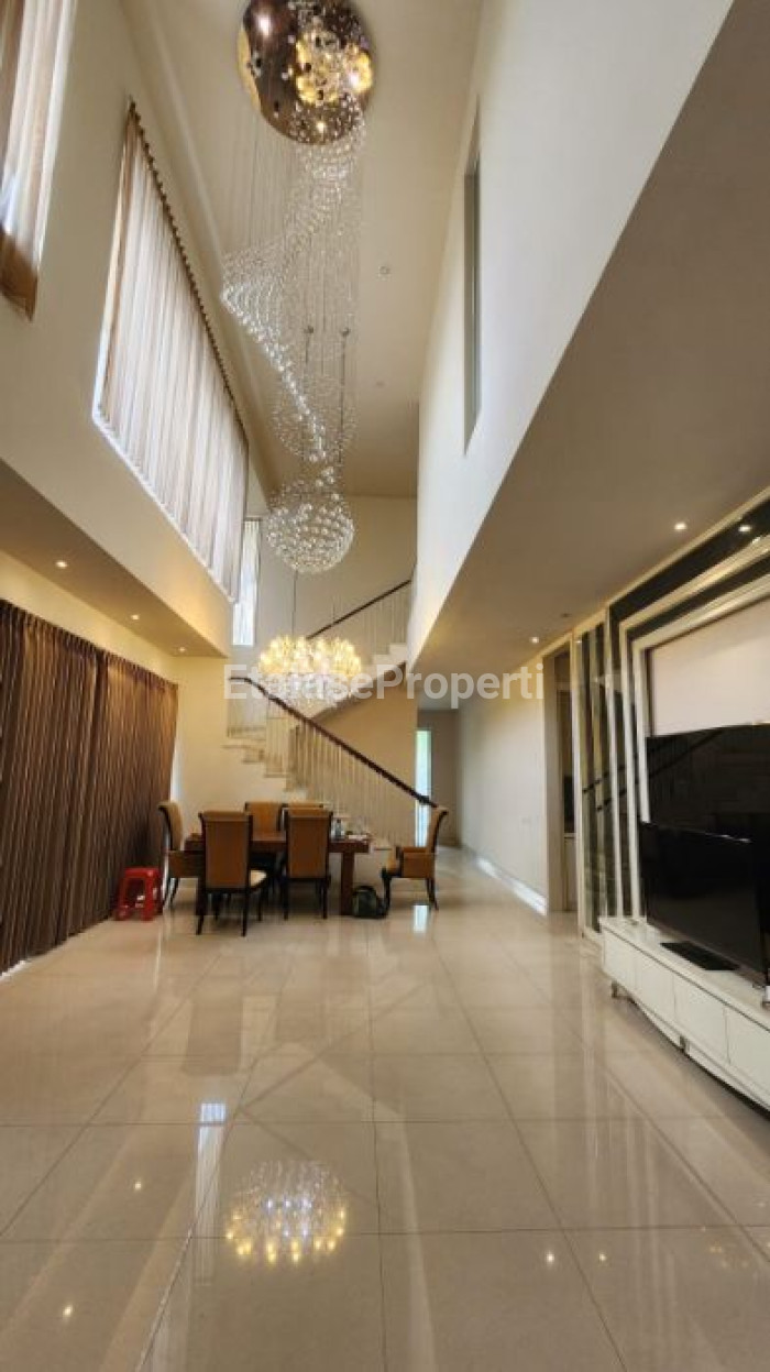 Foto properti *Dijual Rumah Mewah Prambanan Residence, Surabaya Barat* 4