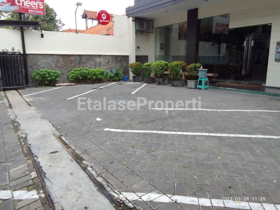 Foto properti Dijual Rumah Makan Di Barata Jaya 4