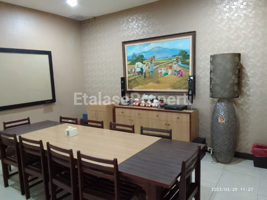 Foto properti Dijual Rumah Makan Di Barata Jaya 7