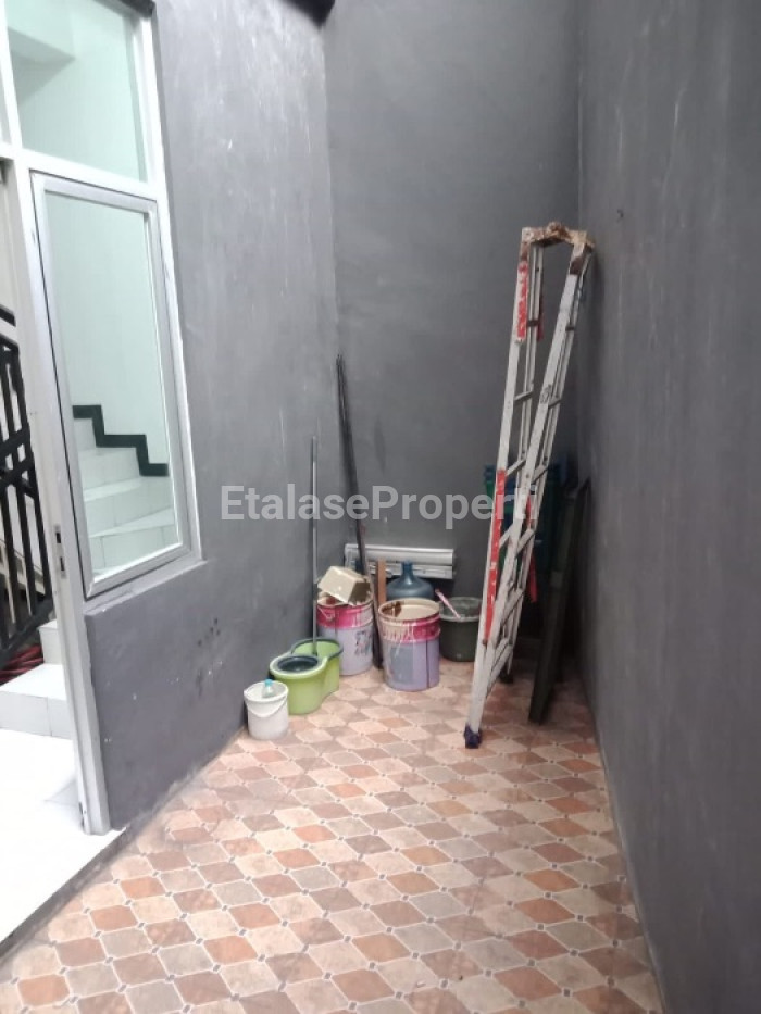 Foto properti Ruko Murah Menganti, Lokasi Sangat Strategis Cocok Untuk Usaha Apapun. 3