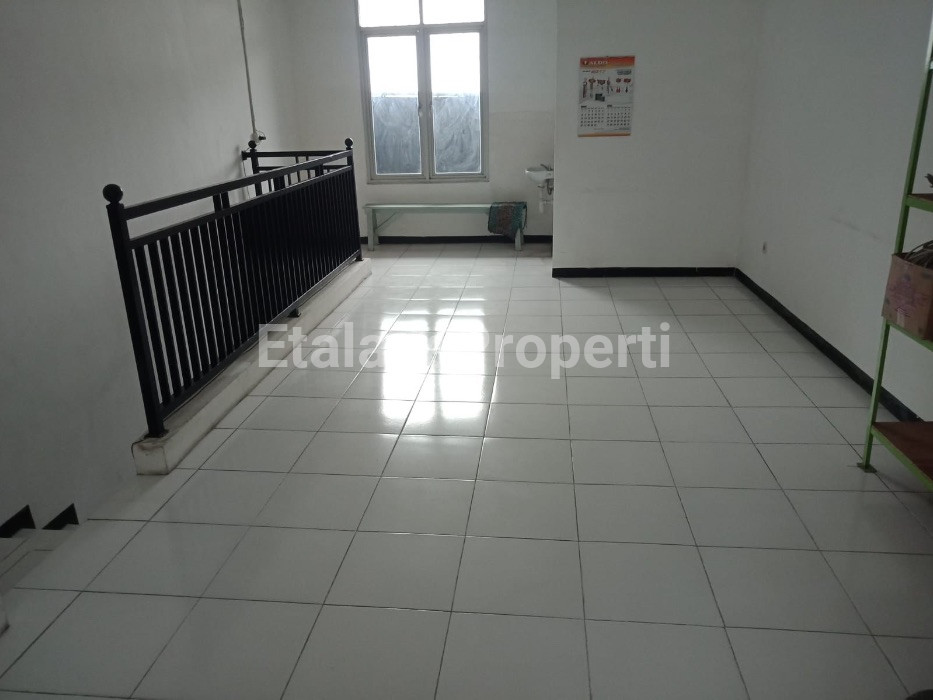 Foto properti Ruko Murah Menganti, Lokasi Sangat Strategis Cocok Untuk Usaha Apapun. 4