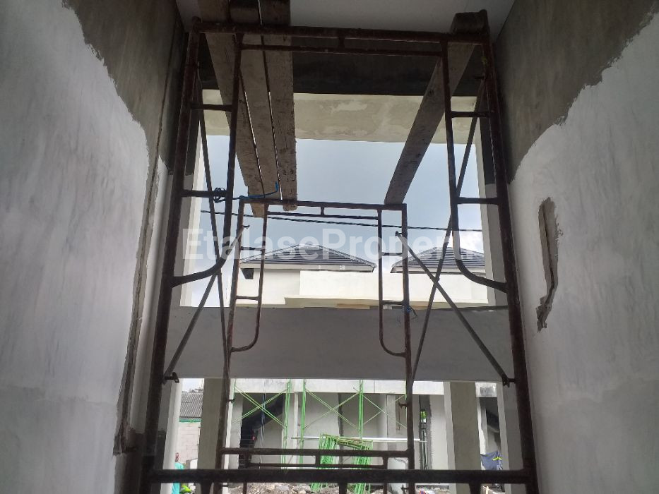 Foto properti ( PRIMARY ) DIJUAL RUMAH 1 LANTAI GREENLAKE WONOREJO TAHAP 5 KONSEP MEZANINE 4