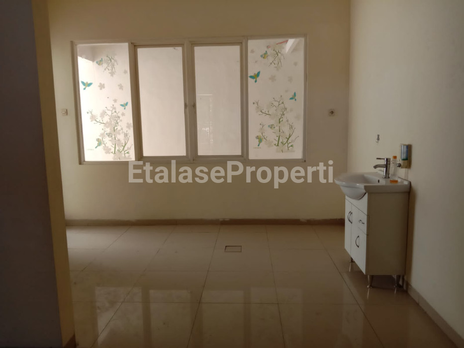 Foto properti Rumah Minimalis Siap Huni Lokasi Di Deltasari Gardenia Waru, Sidoarjo. 5